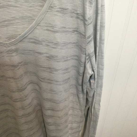 J.Jill Long Sleeve Gray & White V Neck Casual Top Size XL - Picture 7 of 8